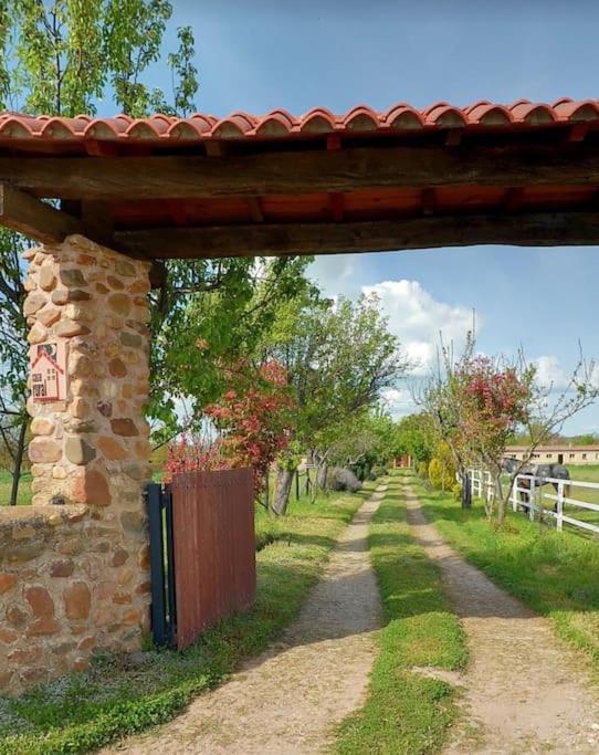 Granja De Cantarinas Ciudad-Rodrigo Екстериор снимка